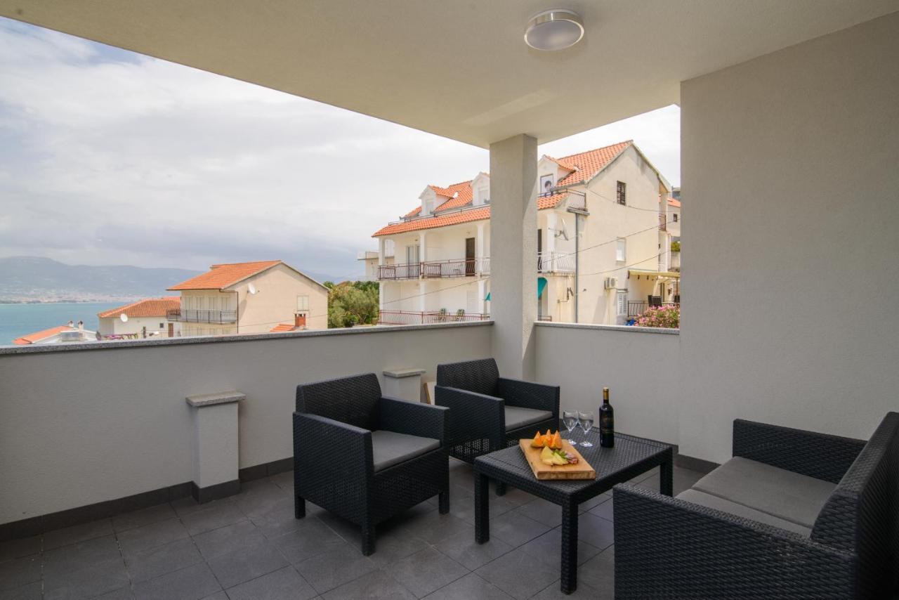 Apartments Pelja Trogir Exteriör bild