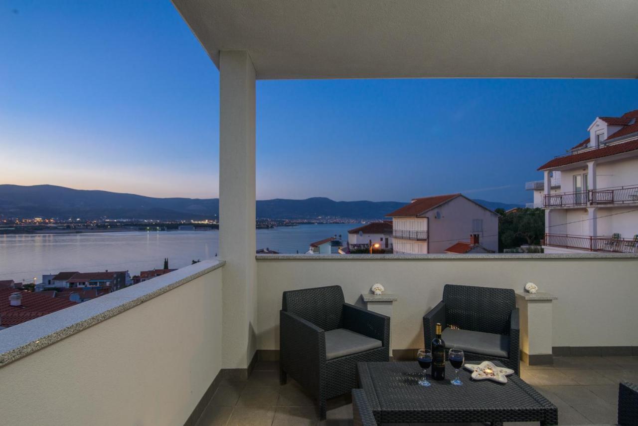 Apartments Pelja Trogir Exteriör bild