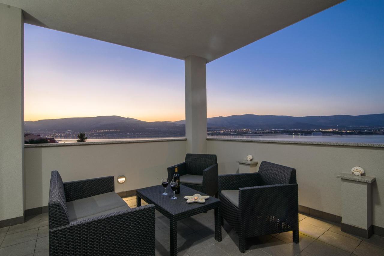 Apartments Pelja Trogir Exteriör bild