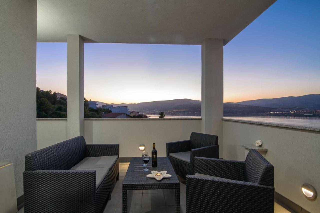 Apartments Pelja Trogir Exteriör bild