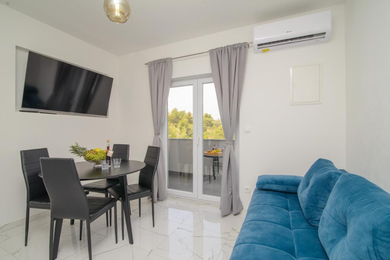 Apartments Pelja Trogir Exteriör bild