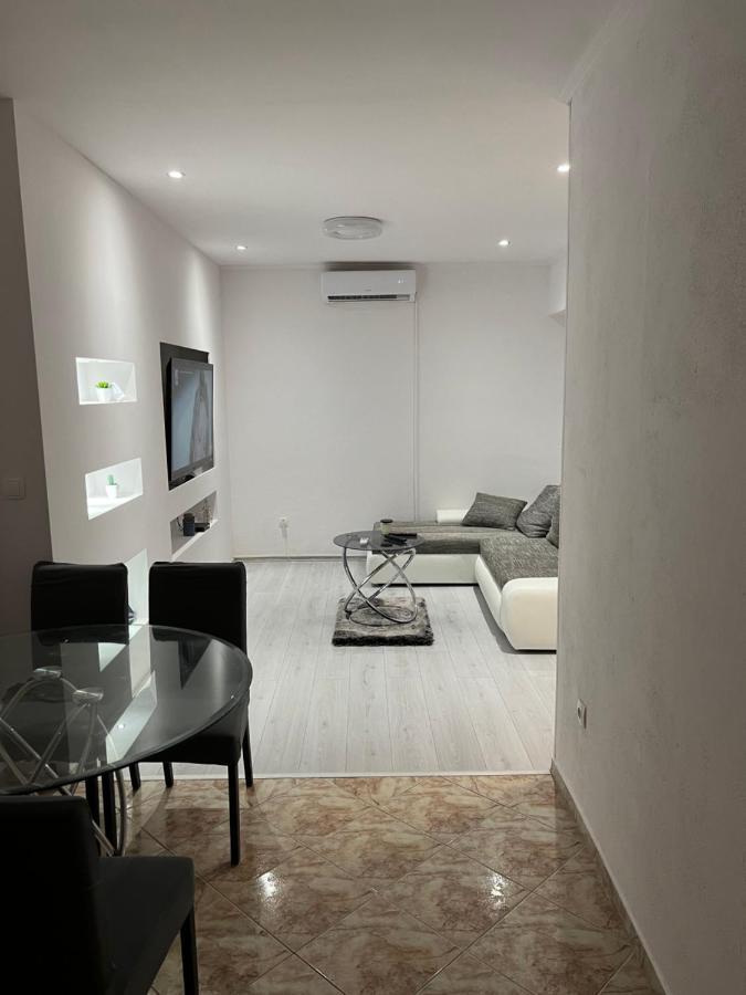 Apartments Pelja Trogir Exteriör bild