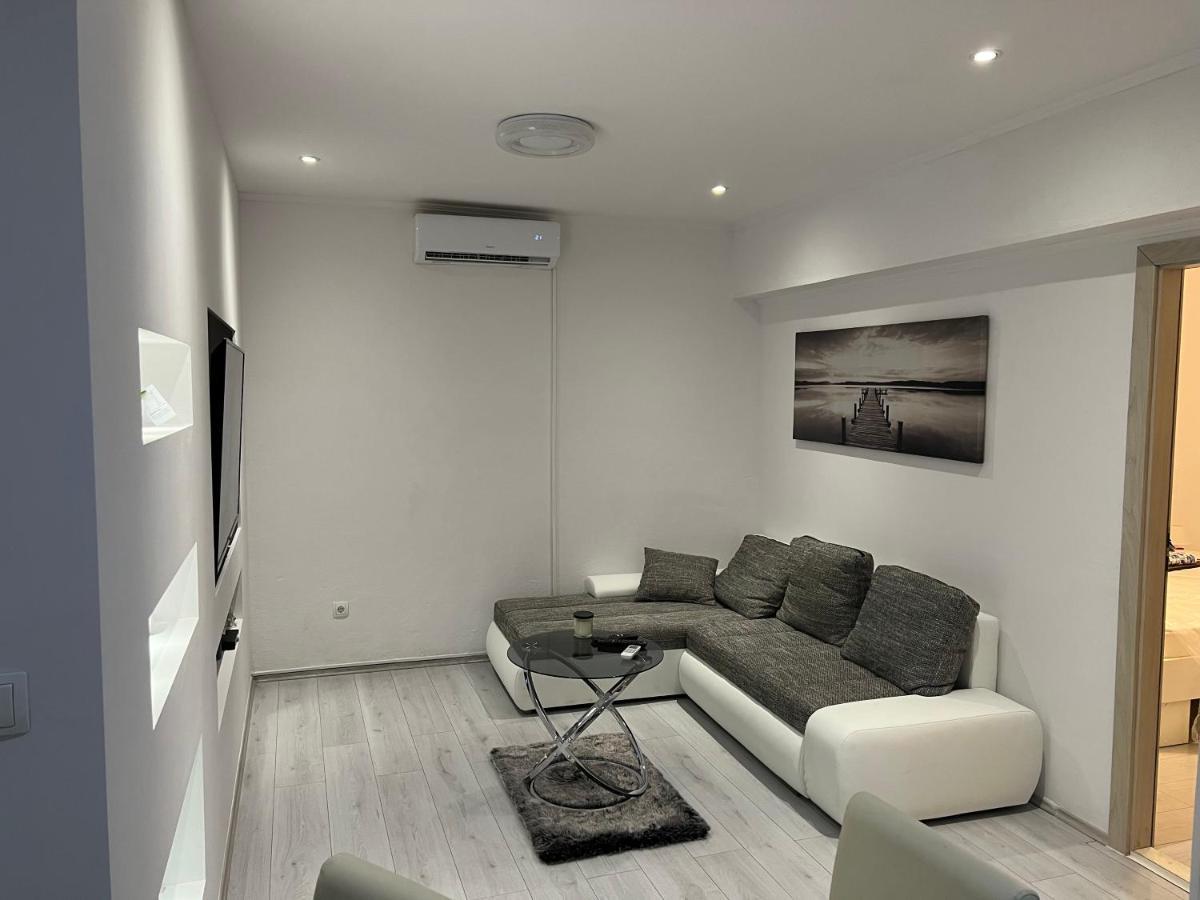 Apartments Pelja Trogir Exteriör bild